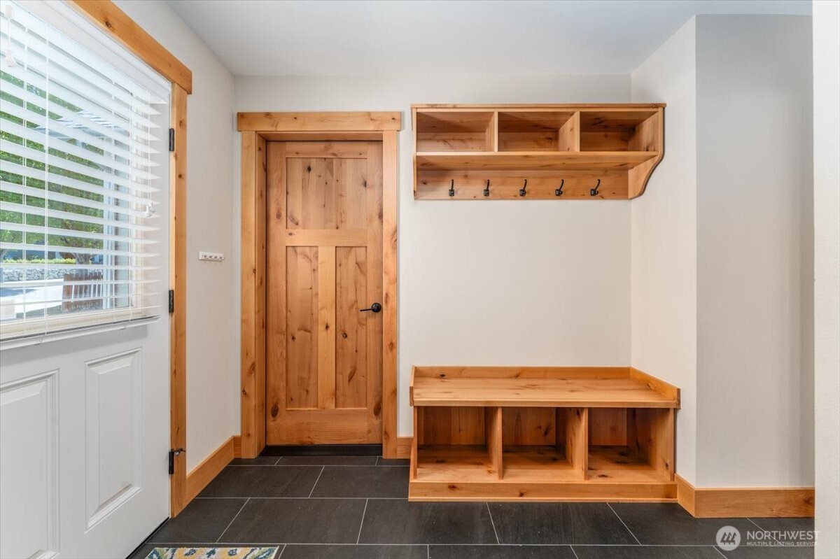 216 Porcupine Lane Chelan WA 98816