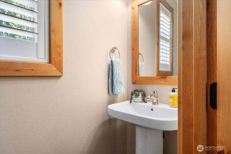 216 Porcupine Lane Chelan WA 98816