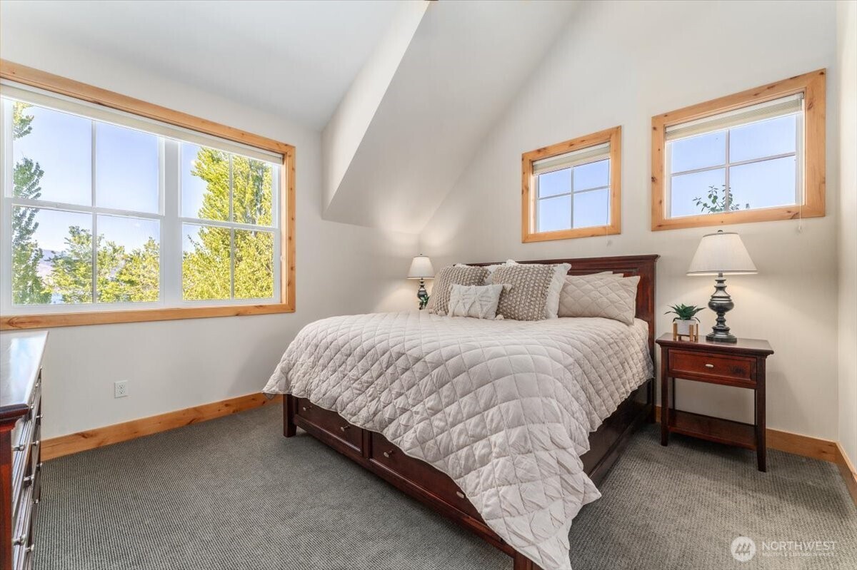 216 Porcupine Lane Chelan WA 98816