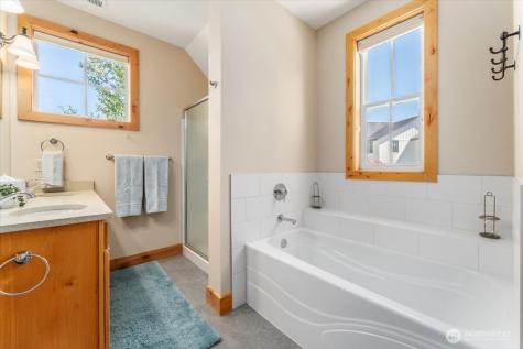 216 Porcupine Lane Chelan WA 98816