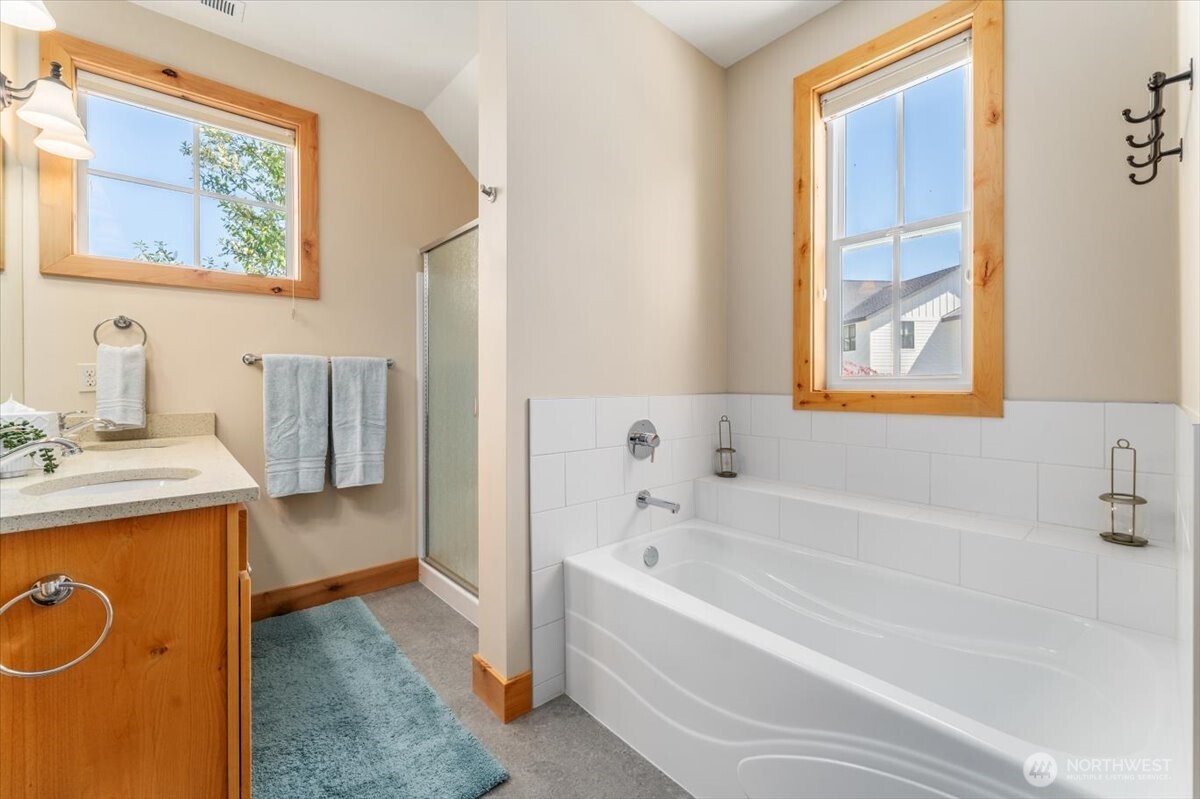 216 Porcupine Lane Chelan WA 98816