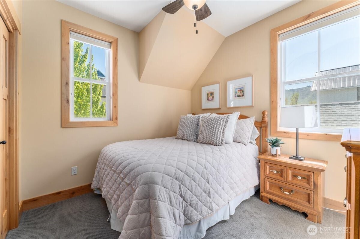 216 Porcupine Lane Chelan WA 98816