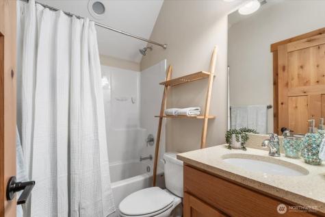 216 Porcupine Lane Chelan WA 98816