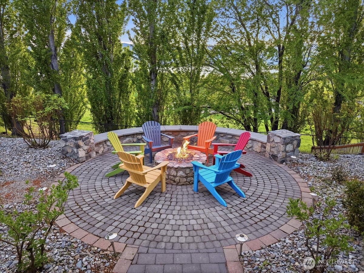 216 Porcupine Lane Chelan WA 98816