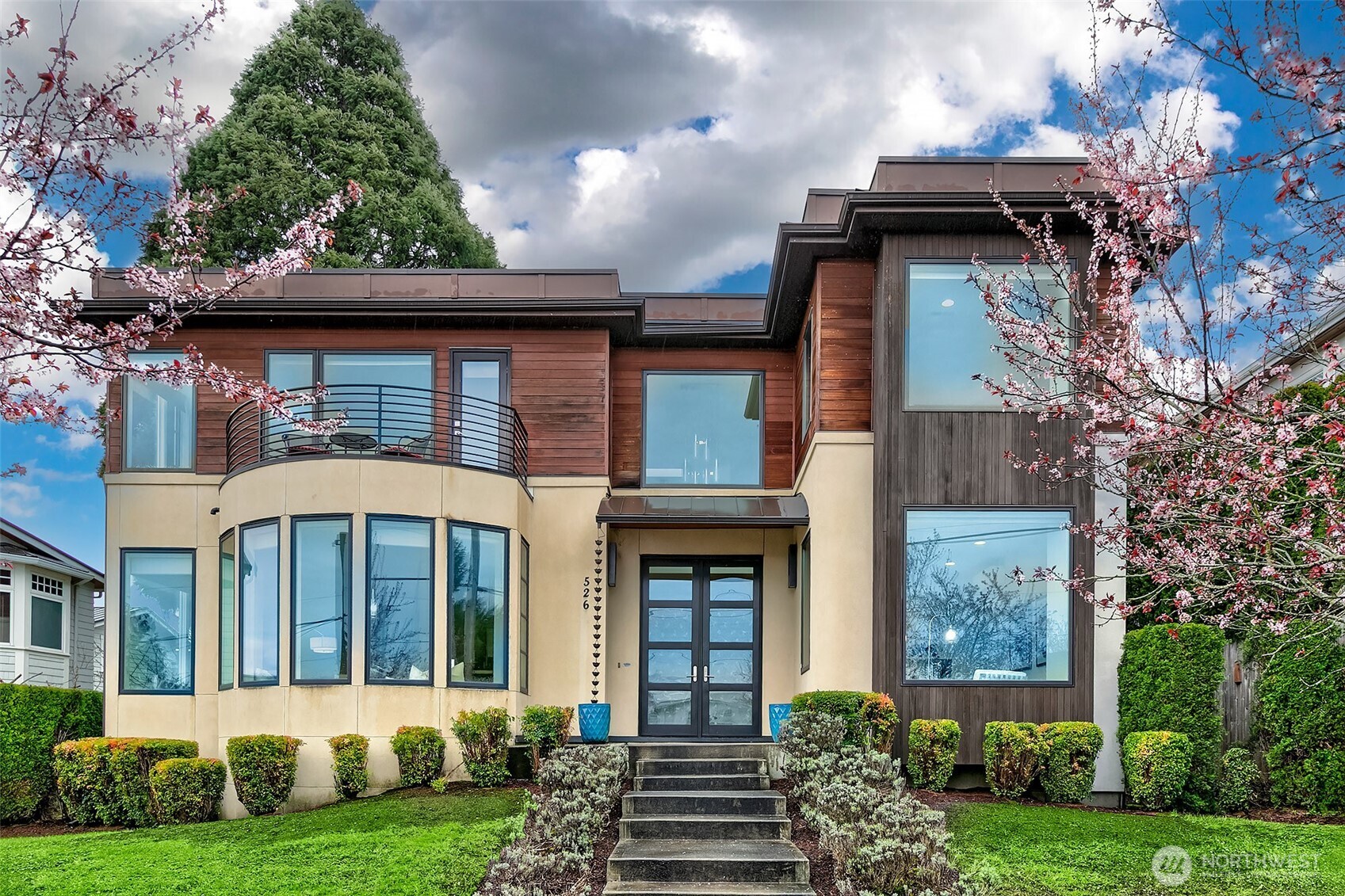 526 14th Avenue W Kirkland WA 98033