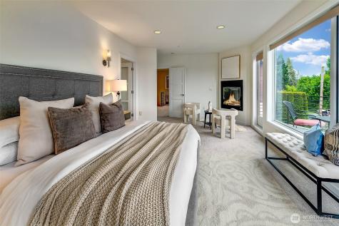 526 14th Avenue W Kirkland WA 98033