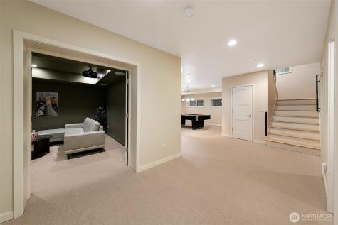 526 14th Avenue W Kirkland WA 98033