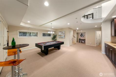 526 14th Avenue W Kirkland WA 98033