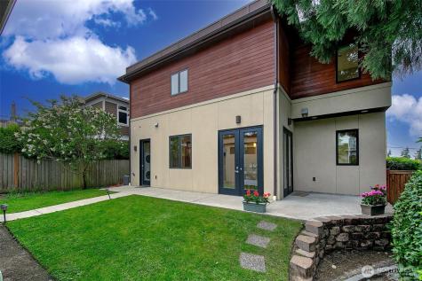 526 14th Avenue W Kirkland WA 98033