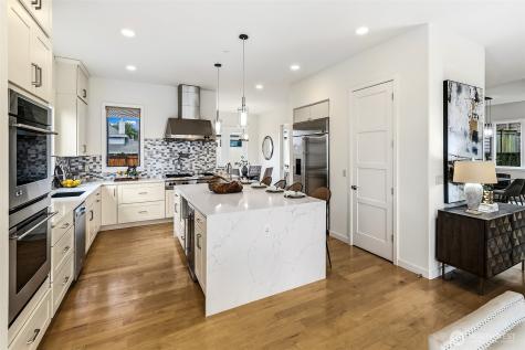 526 14th Avenue W Kirkland WA 98033
