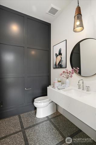 10924 SE 24th Place Bellevue WA 98004