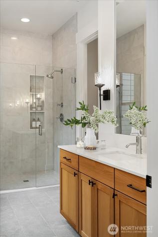 10924 SE 24th Place Bellevue WA 98004