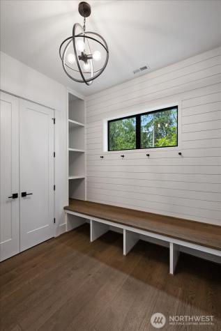 10924 SE 24th Place Bellevue WA 98004