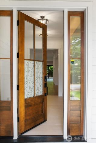 10924 SE 24th Place Bellevue WA 98004