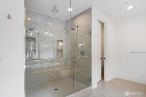 10924 SE 24th Place Bellevue WA 98004