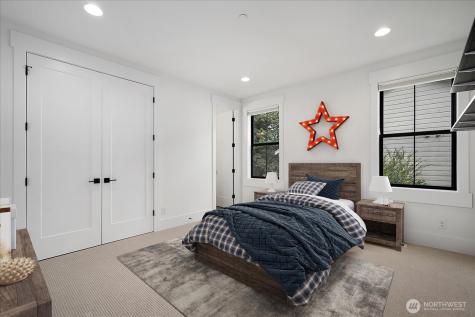 10924 SE 24th Place Bellevue WA 98004