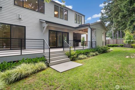 10924 SE 24th Place Bellevue WA 98004