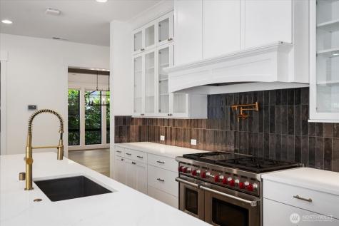 10924 SE 24th Place Bellevue WA 98004