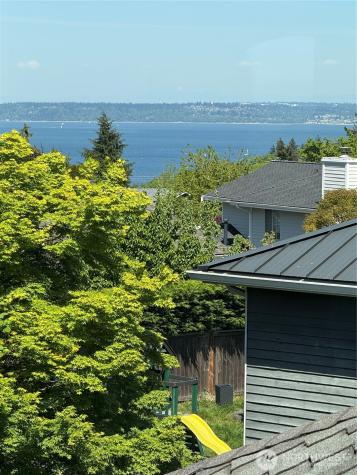 1855 Hillside Drive NE Tacoma WA 98422
