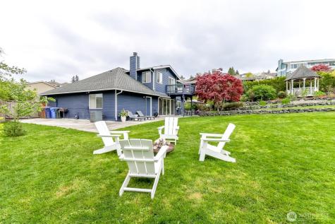 1855 Hillside Drive NE Tacoma WA 98422