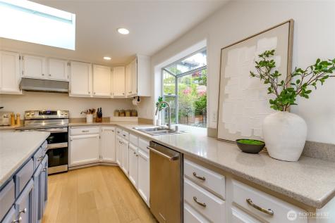 1855 Hillside Drive NE Tacoma WA 98422