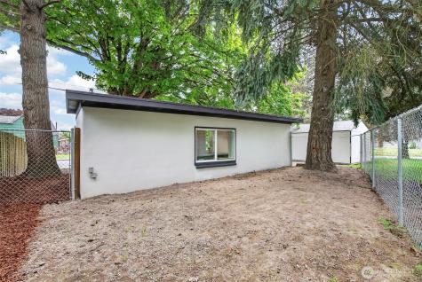 605 32nd Avenue Longview WA 98632