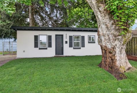 605 32nd Avenue Longview WA 98632