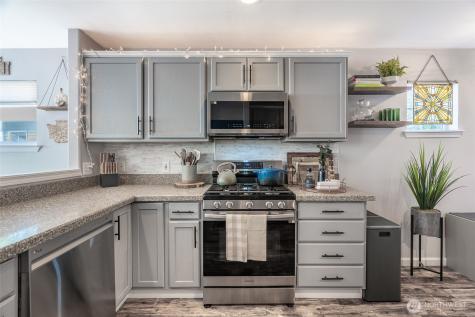 23003 SE 241st Place Maple Valley WA 98038