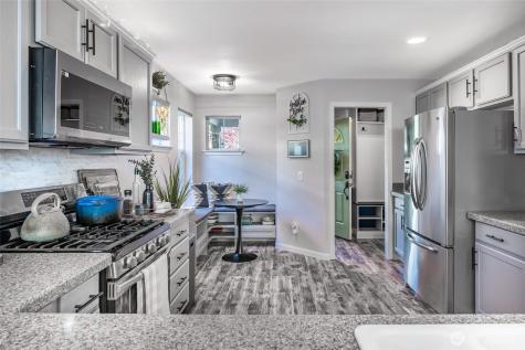 23003 SE 241st Place Maple Valley WA 98038