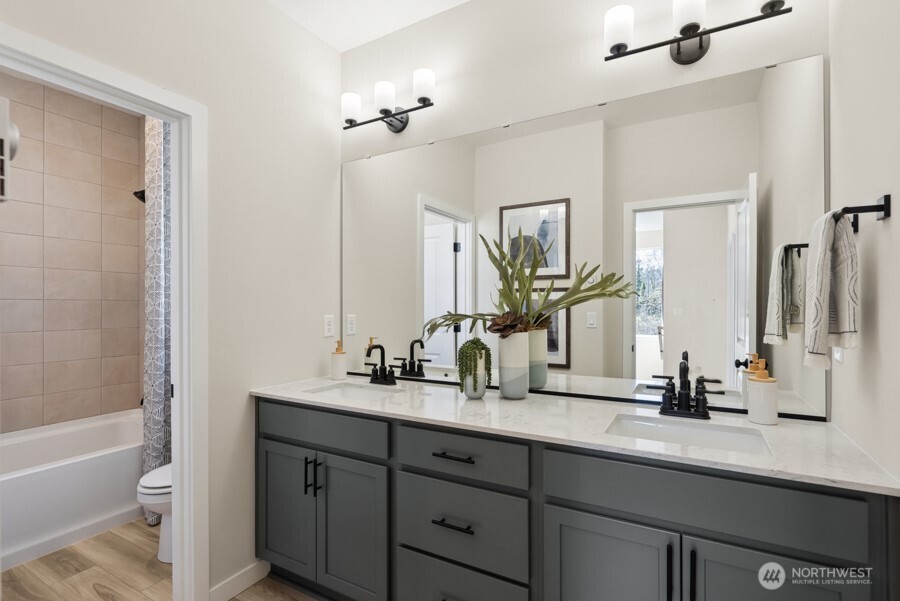 4004 Aberdeen Way NE Renton WA 98056