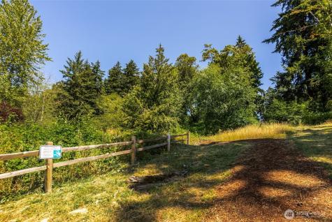 4004 Aberdeen Way NE Renton WA 98056
