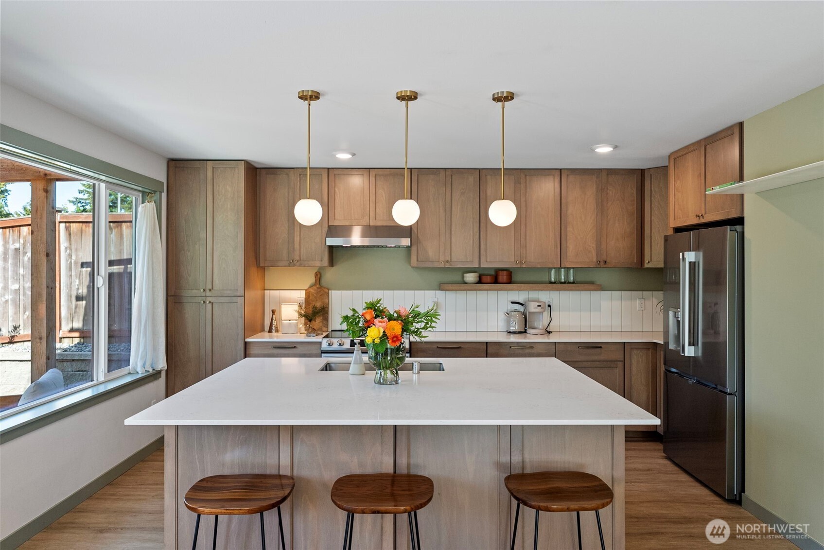503 5th Street Steilacoom WA 98388
