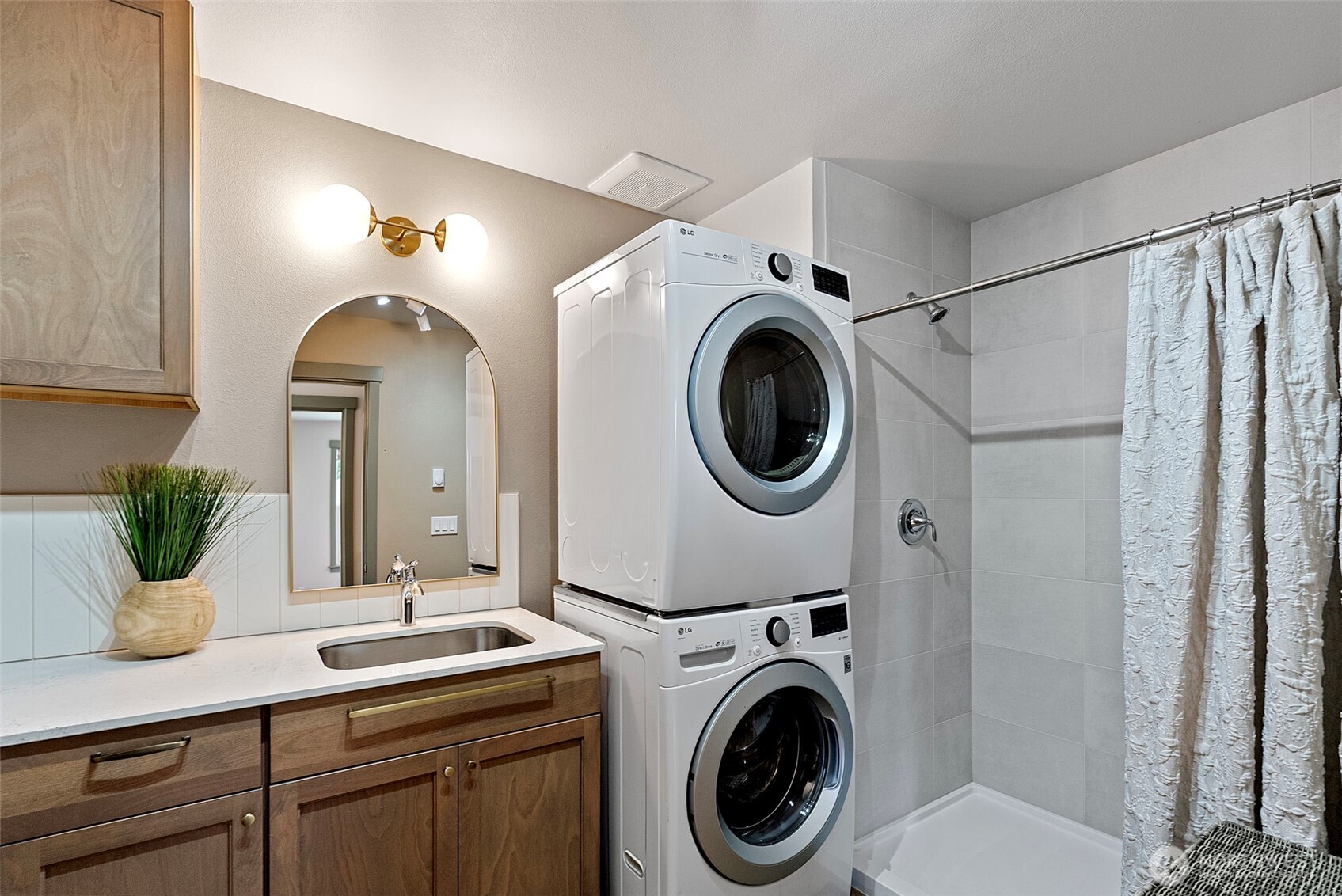 503 5th Street Steilacoom WA 98388