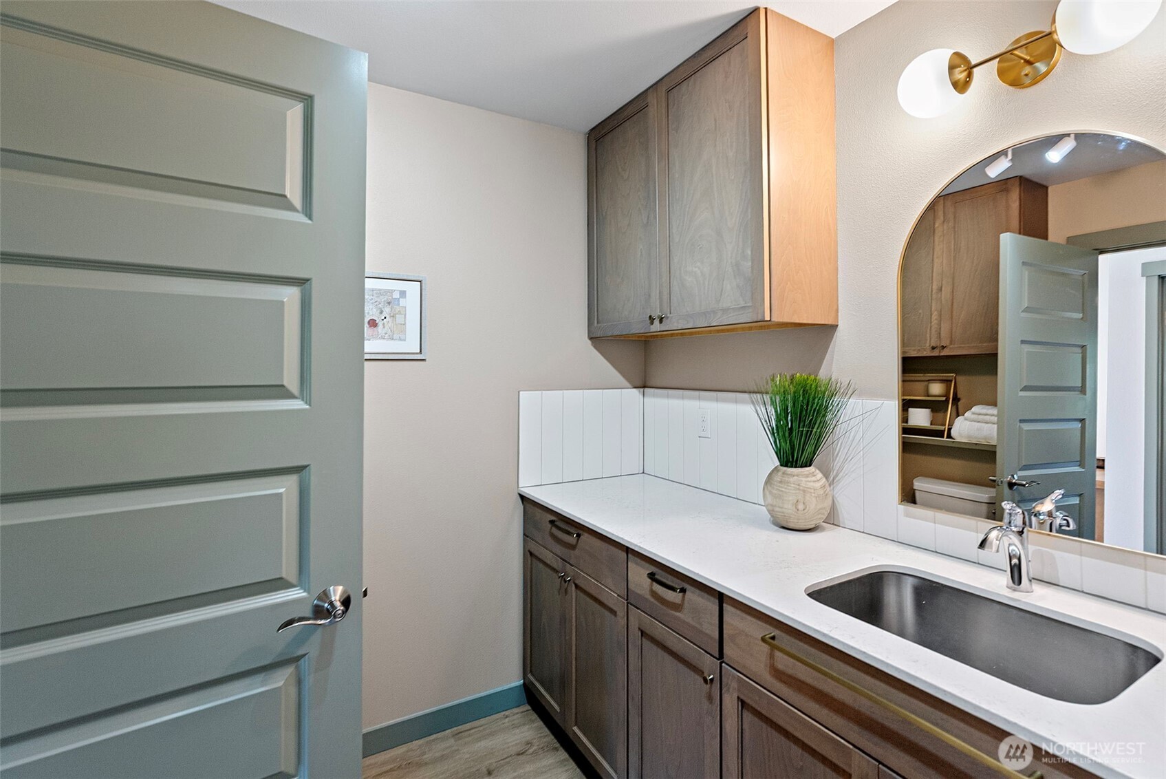 503 5th Street Steilacoom WA 98388
