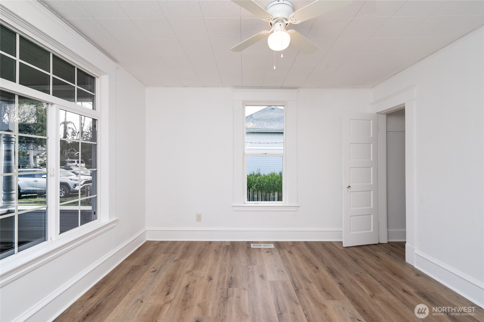 1016 E Orange Avenue Burlington WA 98233