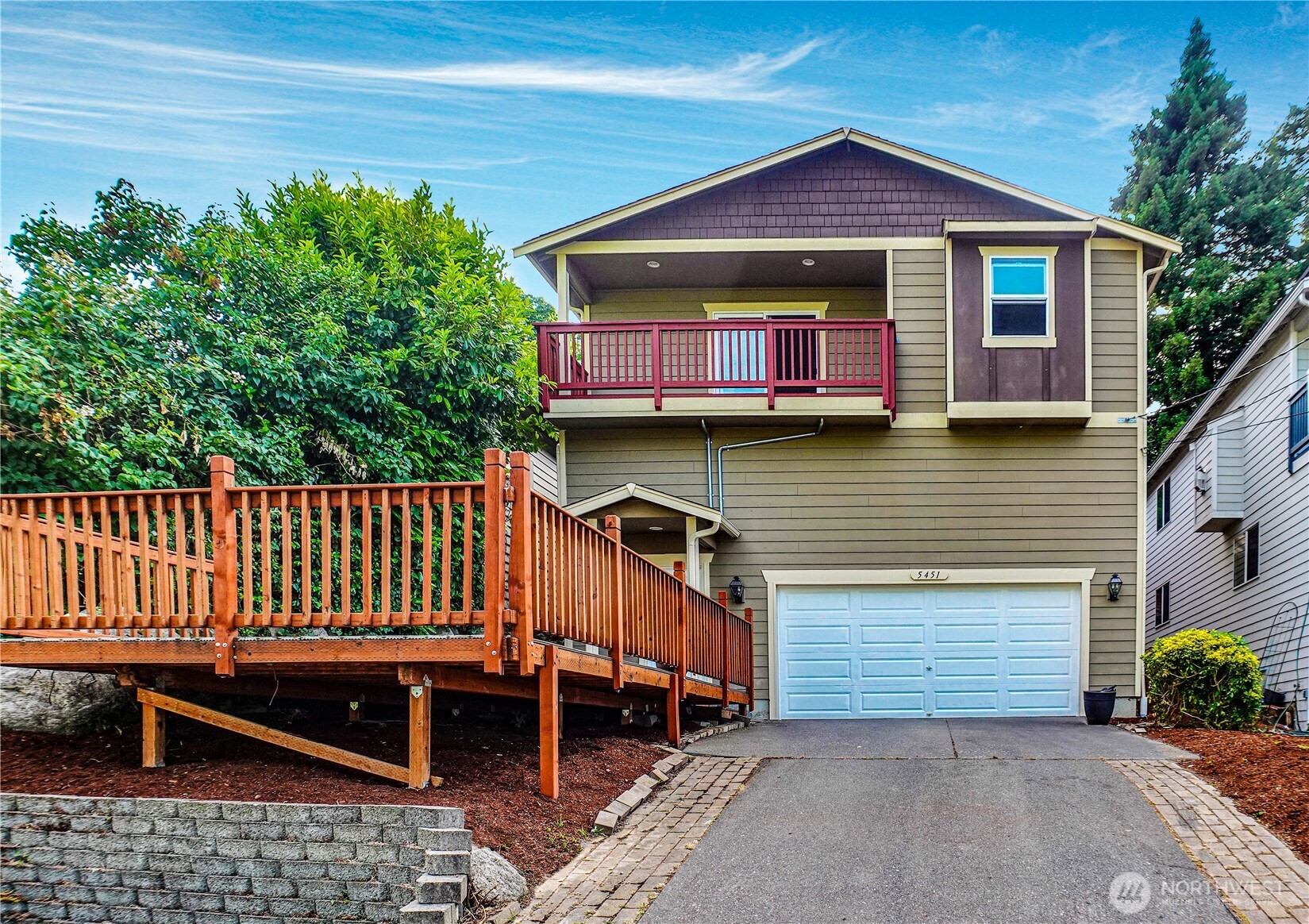 5451 32nd Avenue SW Seattle WA 98126