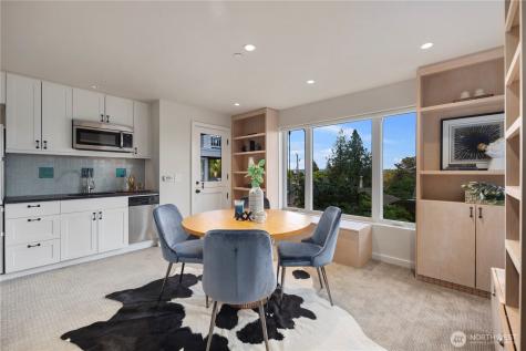 1618 37th Avenue Seattle WA 98122