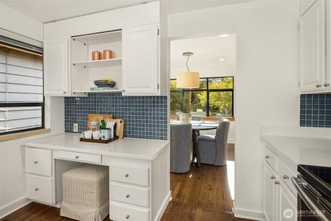 4306 29th Avenue W Seattle WA 98199