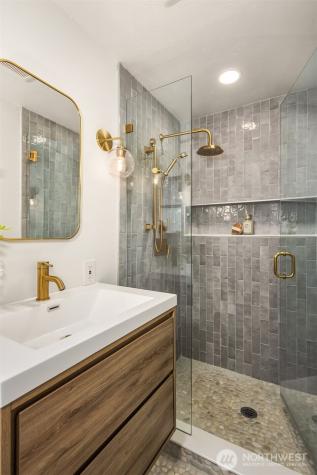 4306 29th Avenue W Seattle WA 98199