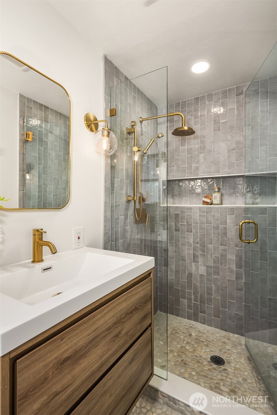 4306 29th Avenue W Seattle WA 98199