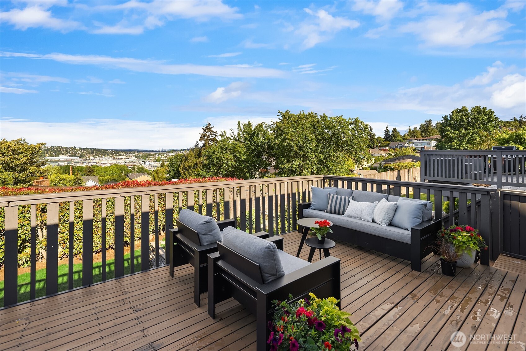4306 29th Avenue W Seattle WA 98199