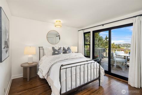 4306 29th Avenue W Seattle WA 98199