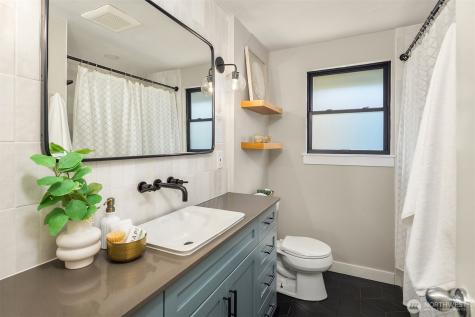 4306 29th Avenue W Seattle WA 98199
