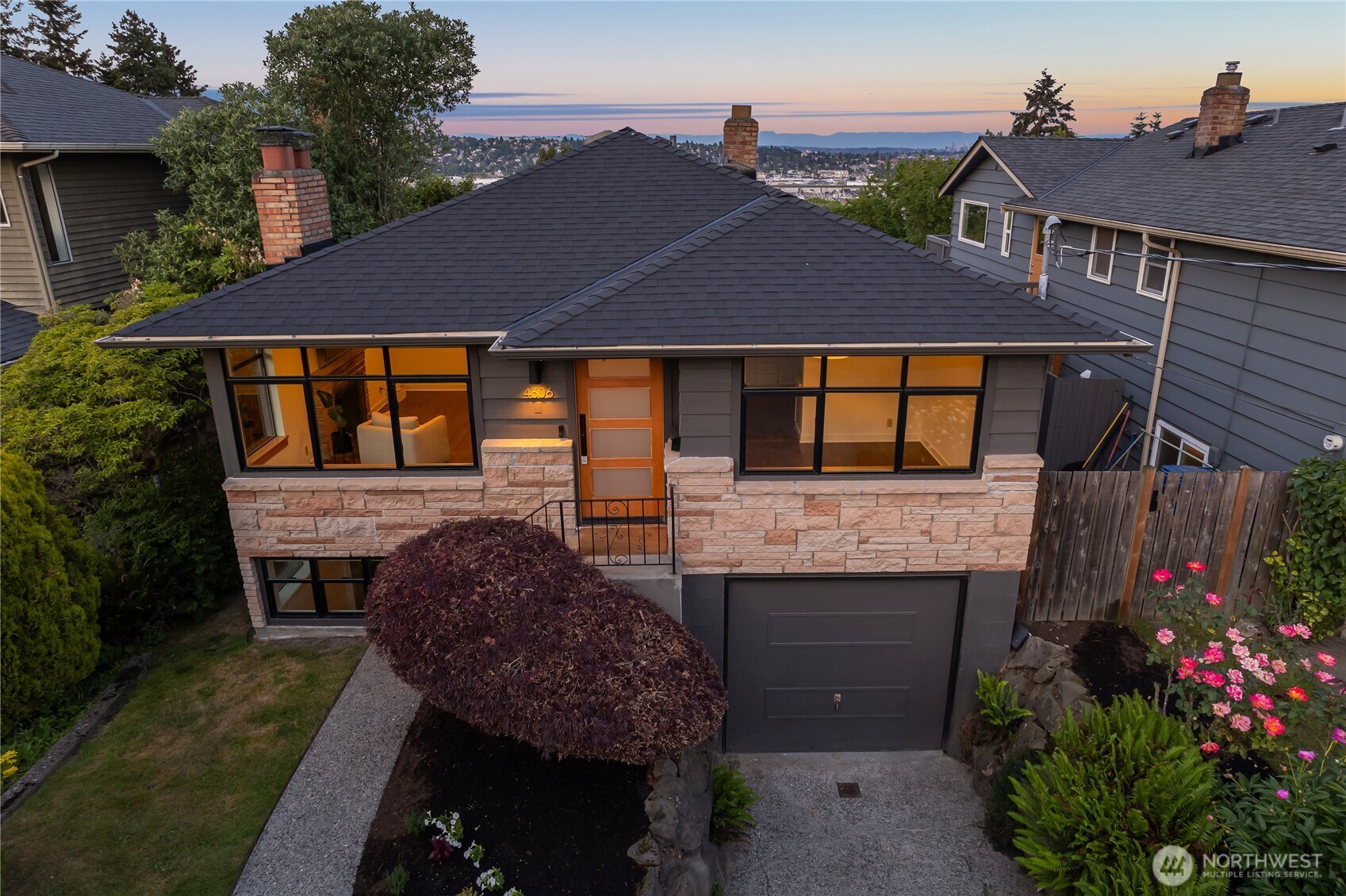 4306 29th Avenue W Seattle WA 98199