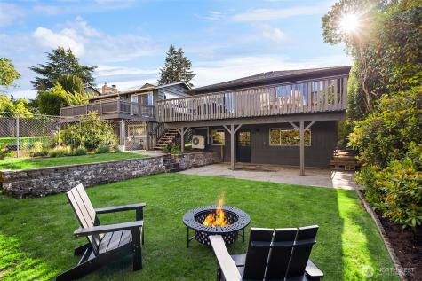 4306 29th Avenue W Seattle WA 98199