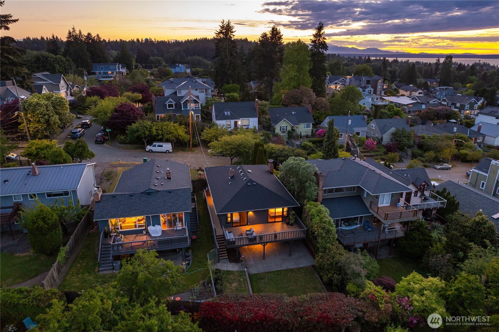 4306 29th Avenue W Seattle WA 98199