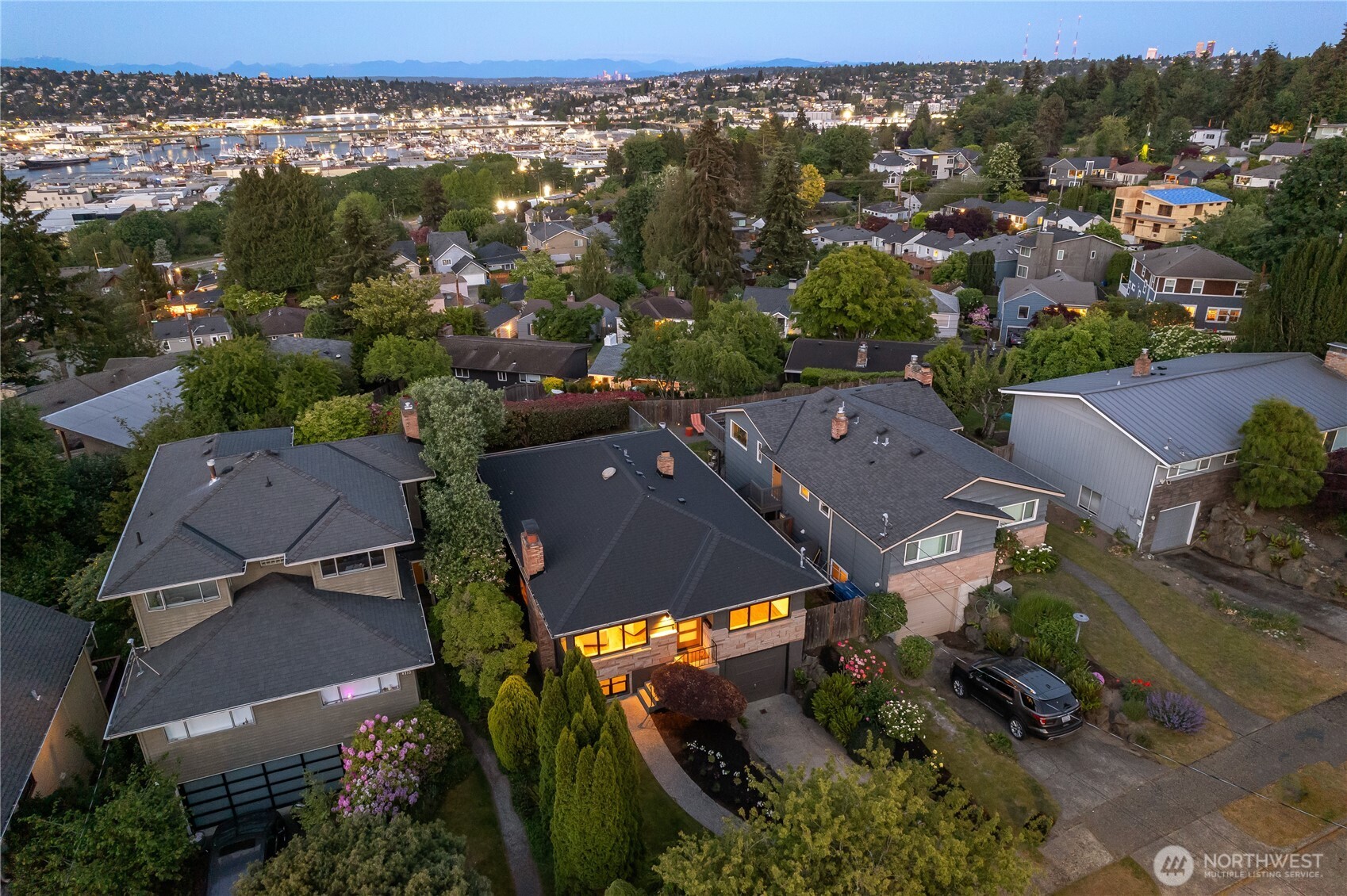 4306 29th Avenue W Seattle WA 98199