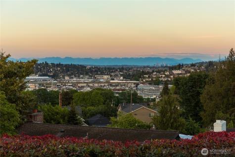 4306 29th Avenue W Seattle WA 98199