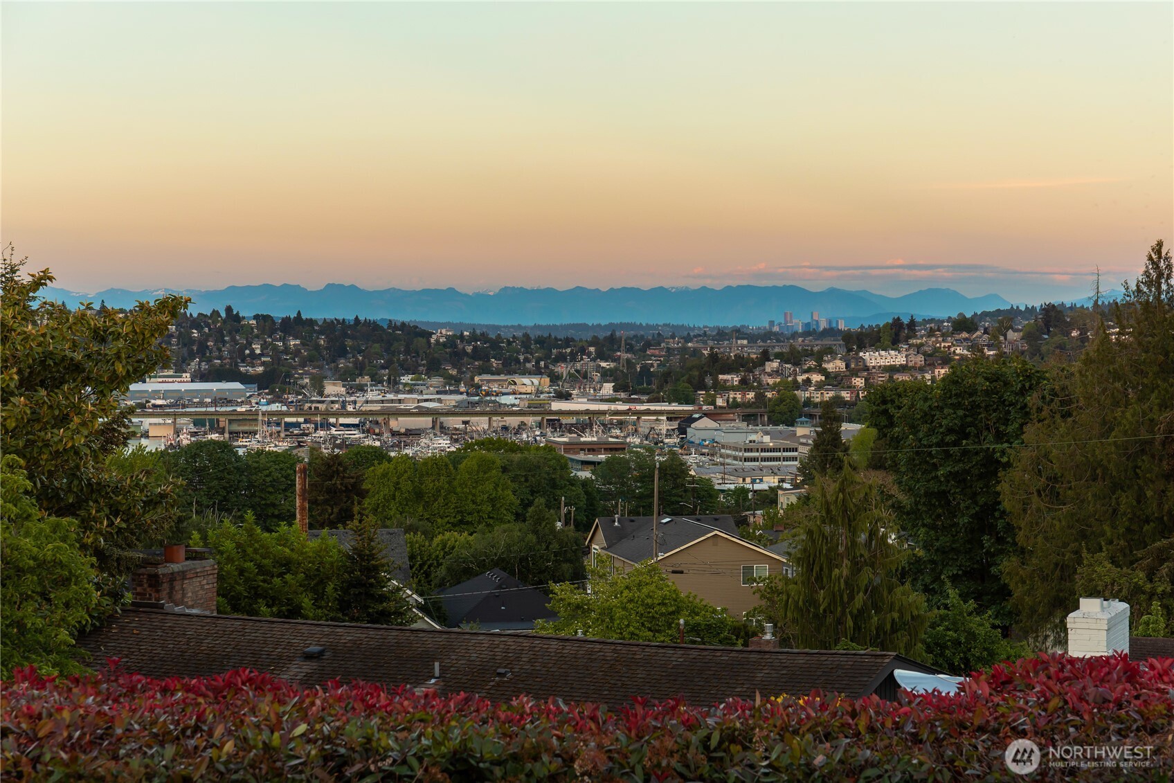 4306 29th Avenue W Seattle WA 98199