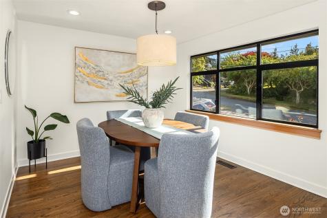 4306 29th Avenue W Seattle WA 98199